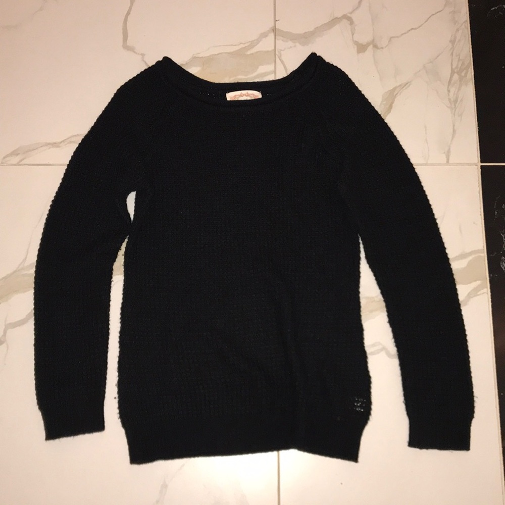Black lose knit sweater